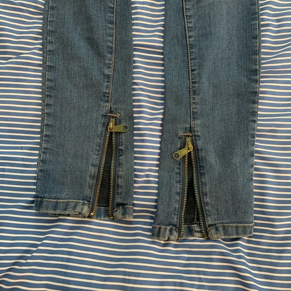 Free People BOHO Skinny Jeans with zipper detail - Picture 2 of 13